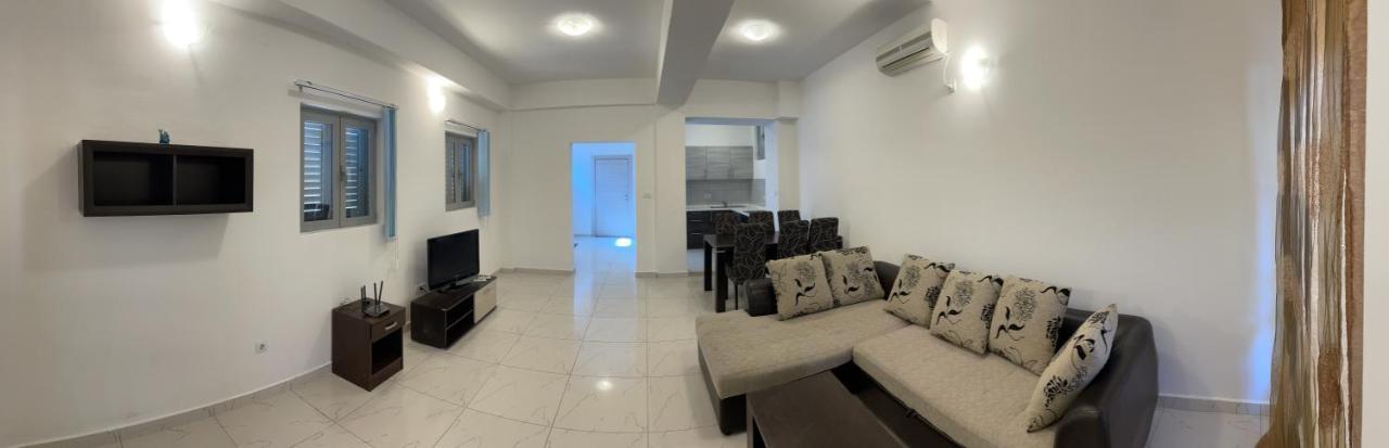 Apartment Park And